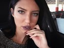 Ouvrir le tchat avec lily-rose